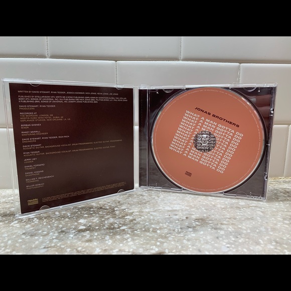 Nick Jonas Autographed “What A Man Gotta Do” Single CD - Picture 2 of 4